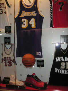 PICT0088_900x1200.jpg (149743 bytes)