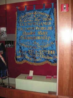 PICT9958_900x1200.jpg (193847 bytes)