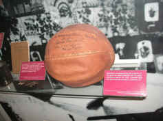 PICT9970_1200x900.jpg (195897 bytes)