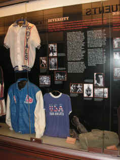 PICT9994_900x1200.jpg (189446 bytes)