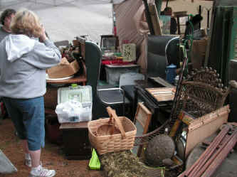 PICT0649_1200x900.jpg (220605 bytes)